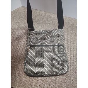 Thirty One Crossbody Bag Outside Pouches On Both Sides 54 Inch Adjustable Strap